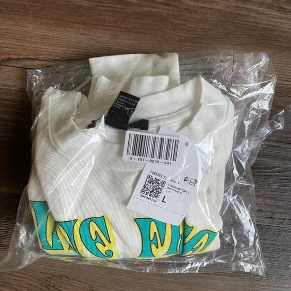 Forever 21 sz L white retro‎ graphic cropped shirt NWT - Picture 7 of 7
